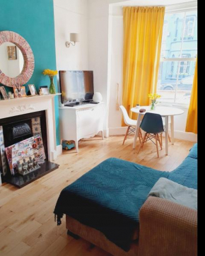 Beautiful Garden flat in Shepherds Bush 1 minute from Westfield & Soho House